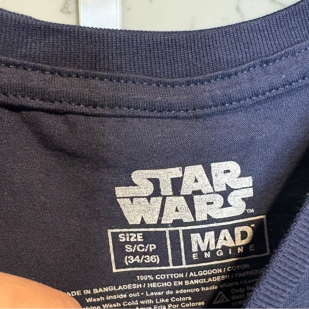 Star Wars Mandalorian Tee - Dark Gray and Yellow - Picture 2 of 3